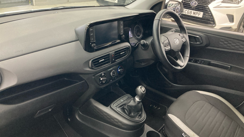 Hyundai i10 1.0 MPi SE Connect 5dr Petrol Hatchback
